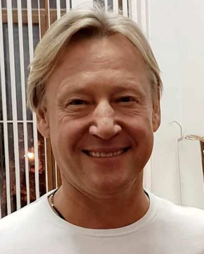 Дмитрий Харатьян