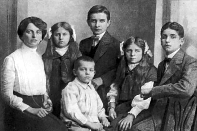 Инесса Арманд и ее дети Инесса Арманд и ее дети