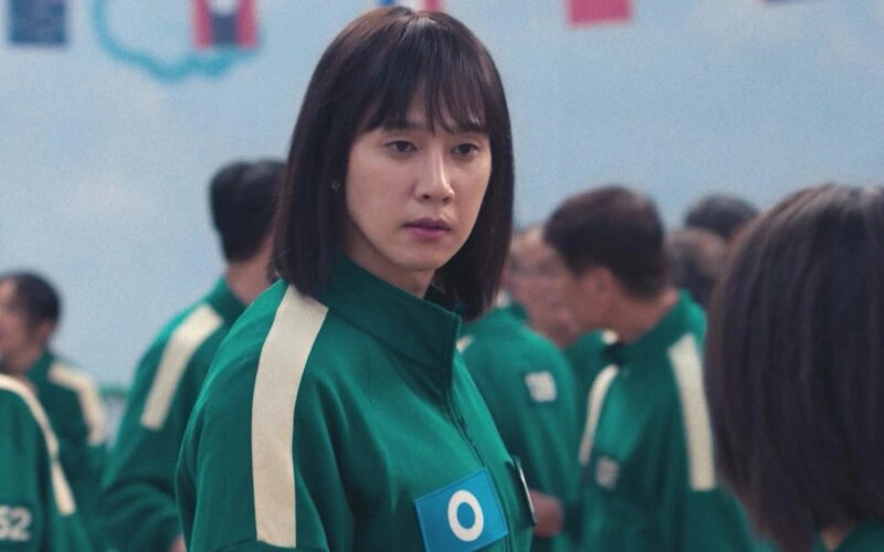 Пак Сон Хун в роли Чо Хён Джу во 2 сезоне сериале «Игра в кальмара»
