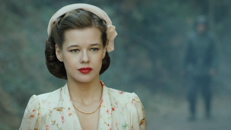 Екатерина Шпица в сериале «Молодая гвардия» Екатерина Шпица в сериале «Молодая гвардия»
